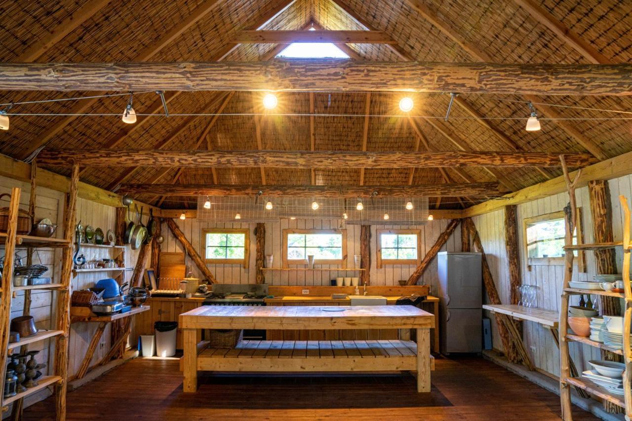 Muhu Namaste Apartamento Simisti Exterior foto